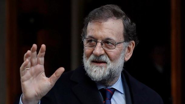 Mariano Rajoy saluda en el Congreso de los Diputados