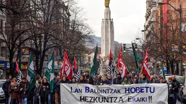 Sindikatuek Bilbon egindako manifestazio bat. Artxiboko argazkia: EFE