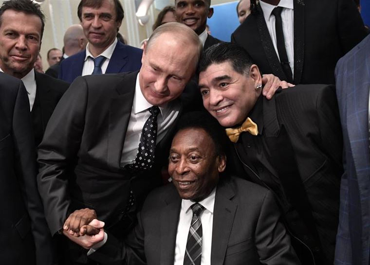 Vladimir Putin, Pele eta Maradona