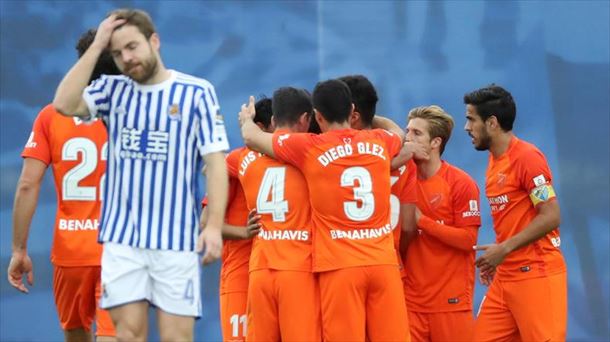 Illarramendi se lamenta tras uno de los goles del Málaga. Foto: Efe.