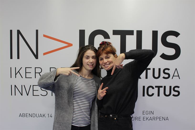 Cristina Lizarraga y Lore Billelabeitia