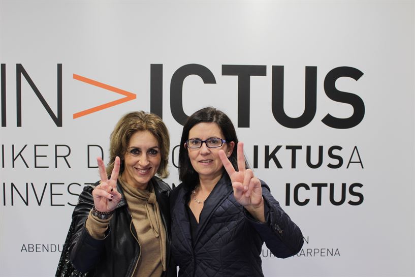 Izasku Landaida y Nerea Lupardo