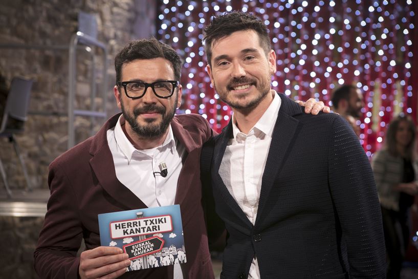 Mikel Pagadi eta Jon Maya dantzaria