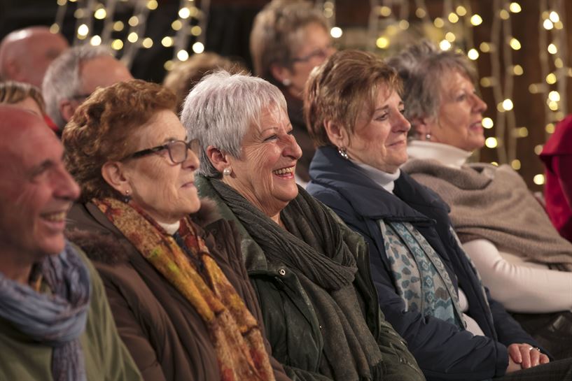 Bertaratutakoak gozatzen