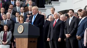 Saiatu arren, Trumpek ez du lortu berari buruzko liburu baten argitalpena eragoztea