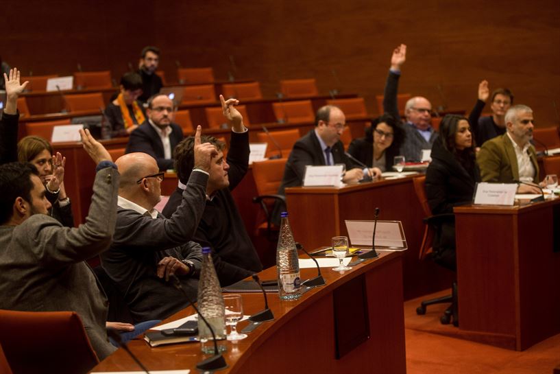 Kataluniako Parlamentuko Diputazio Iraunkorraren bozketa. EFE