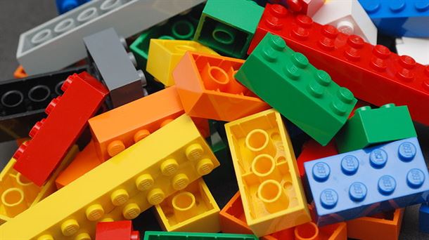 'Ya con 9 años guiso hacer su propia prótesis con Lego'