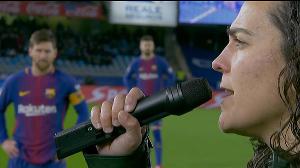 Messi felicita a Maialen Lujanbio