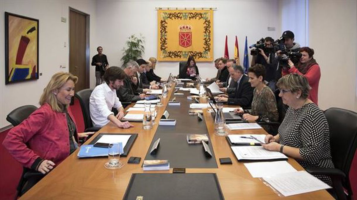 Reunión de la Mesa del Parlamento de Navarra. Foto: EFE
