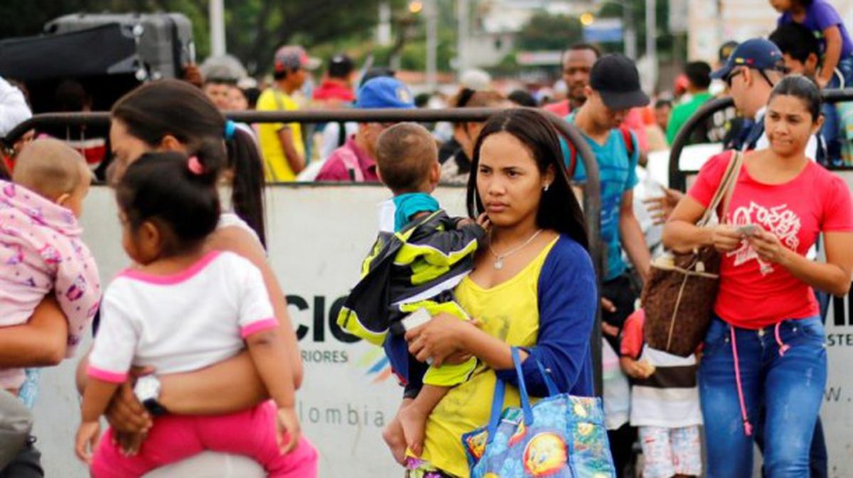 Cada día, unas 37.000 personas cruzan la frontera entre Venezuela y Colombia. Foto: EFE. 