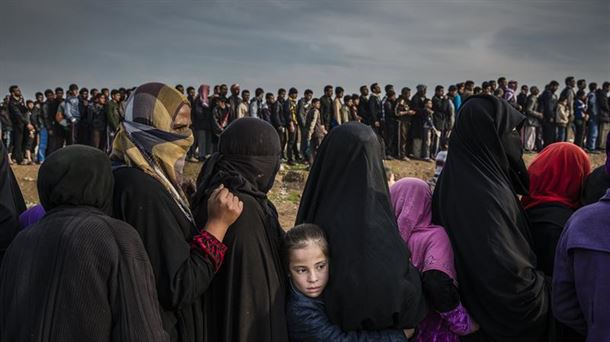 World Press Photo 2018. Ivor Prickett. Civiles haciendo cola en Mosul