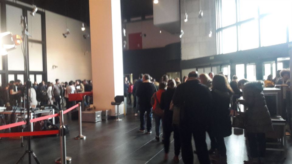 Filmera sartzeko iladak