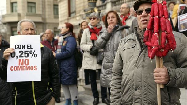 Pentsiodunek Bilbon egindako protesta. EFE