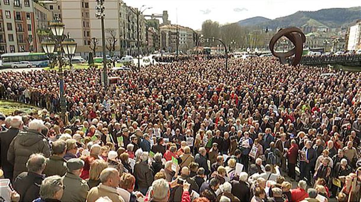 Concentración de los pensionistas en Bilbao. Imagen de archivo: ETB
