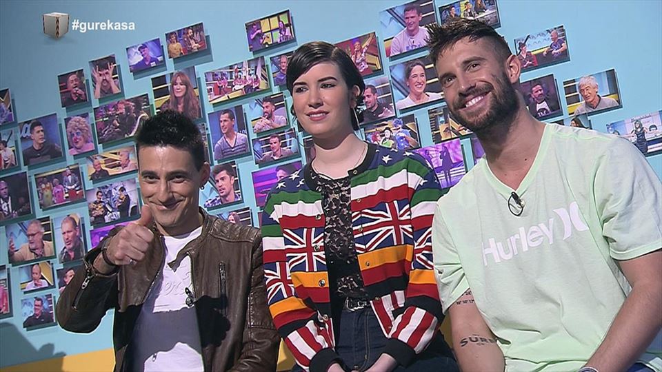 Oihan Vega, Adriana Gaultier eta Txurru