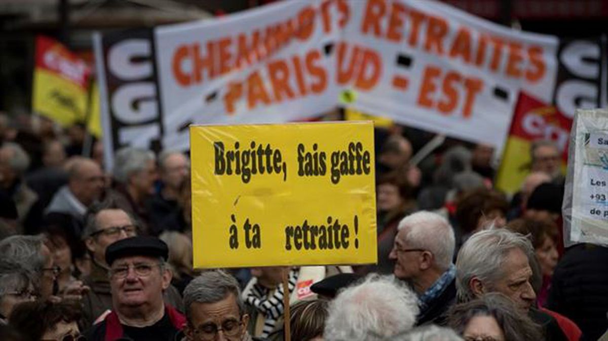 Pentsiodunen protestak Parisen. Argazkia: EFE