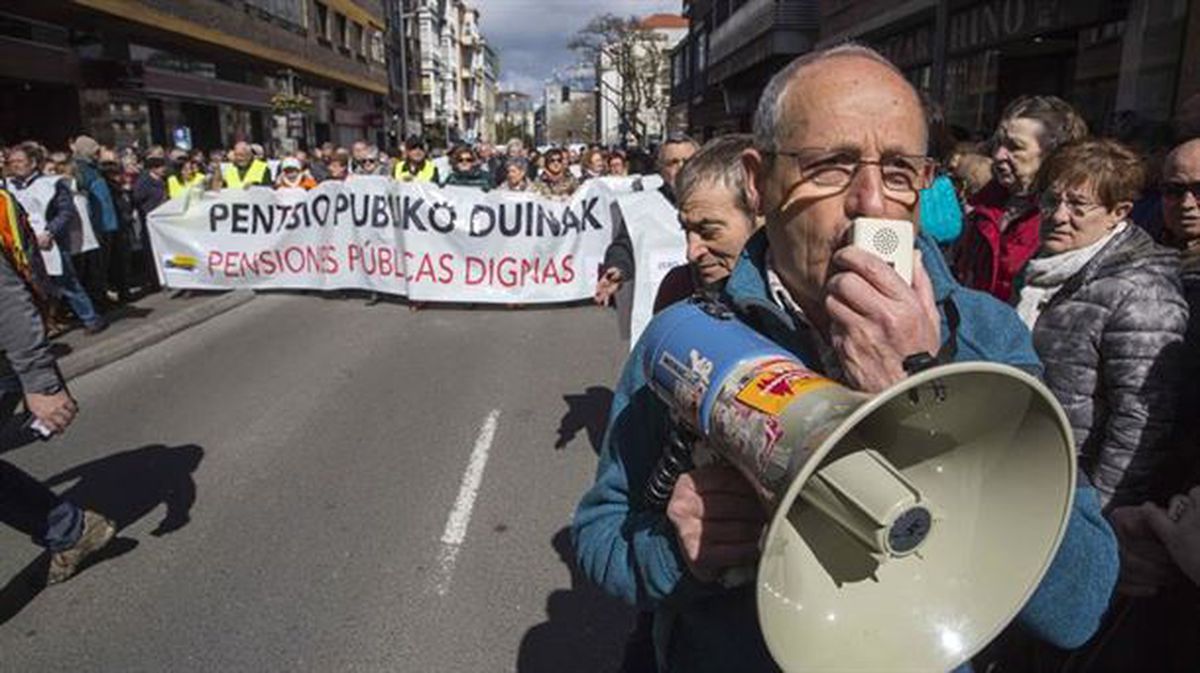 Manifestación de pensionistas en Vitoria. Foto: EFE. 