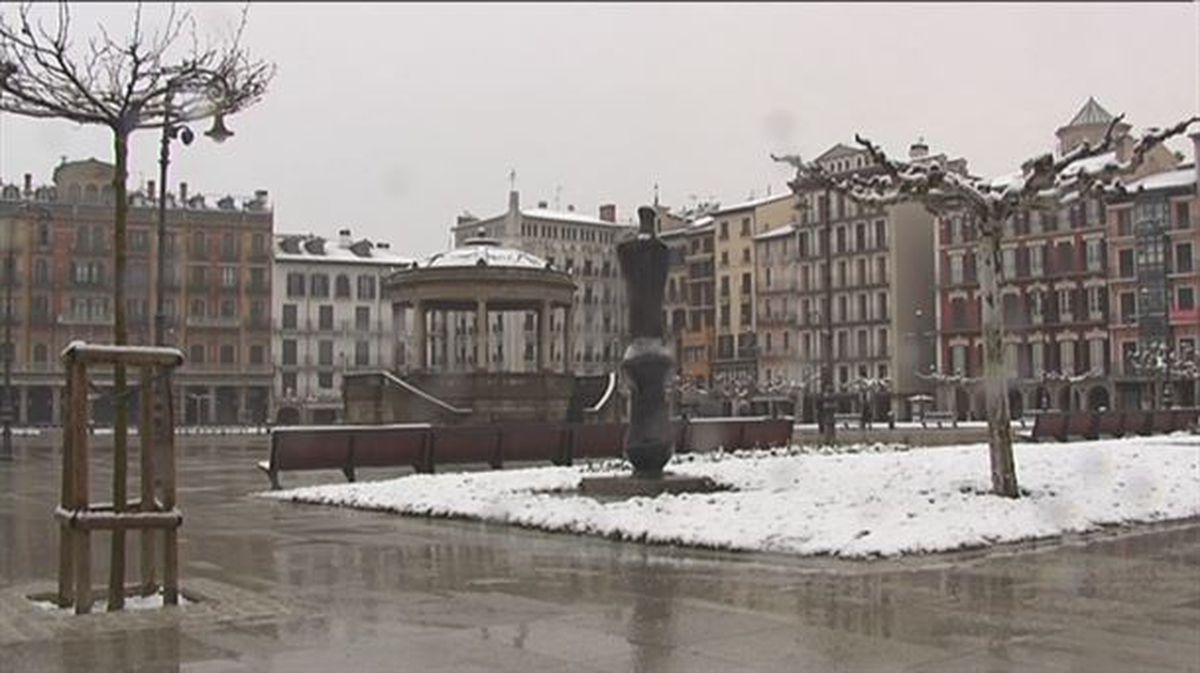 La nieve no ha causado grandes problemas en Pamplona