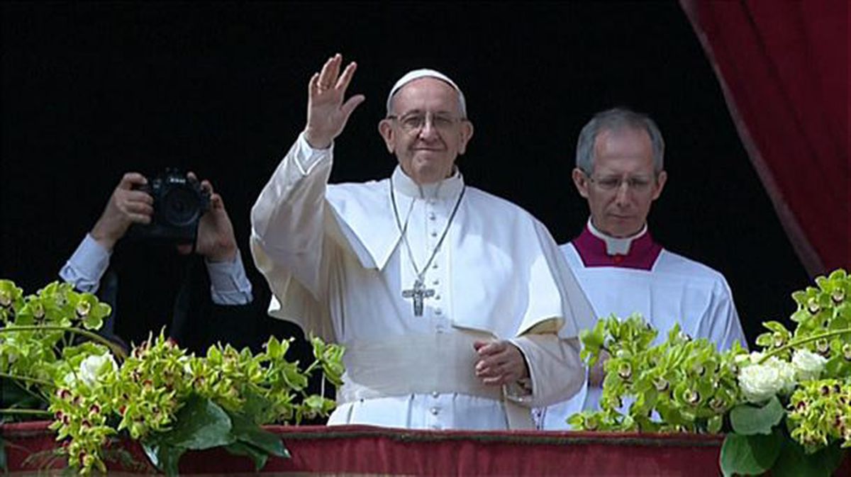 El Papa Francisco, durante el mensaje 'Urbi et Orbi'. EFE