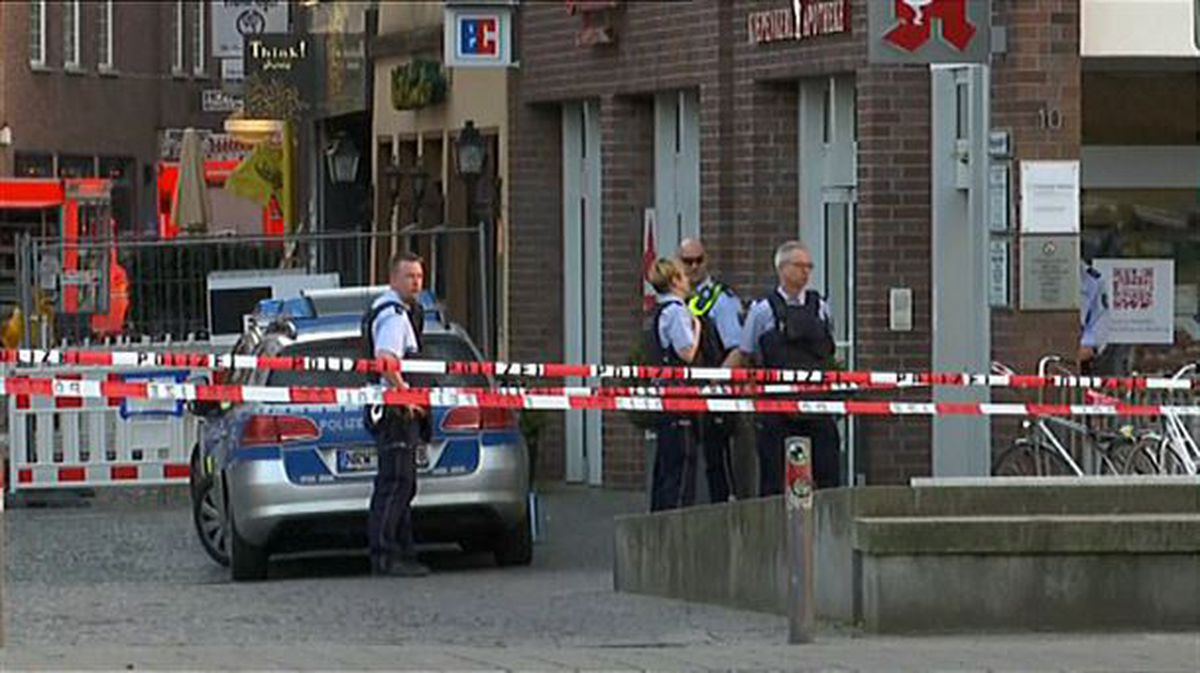 La Policía alemana ha acordonado la zona inmediatamente. Foto: EFE