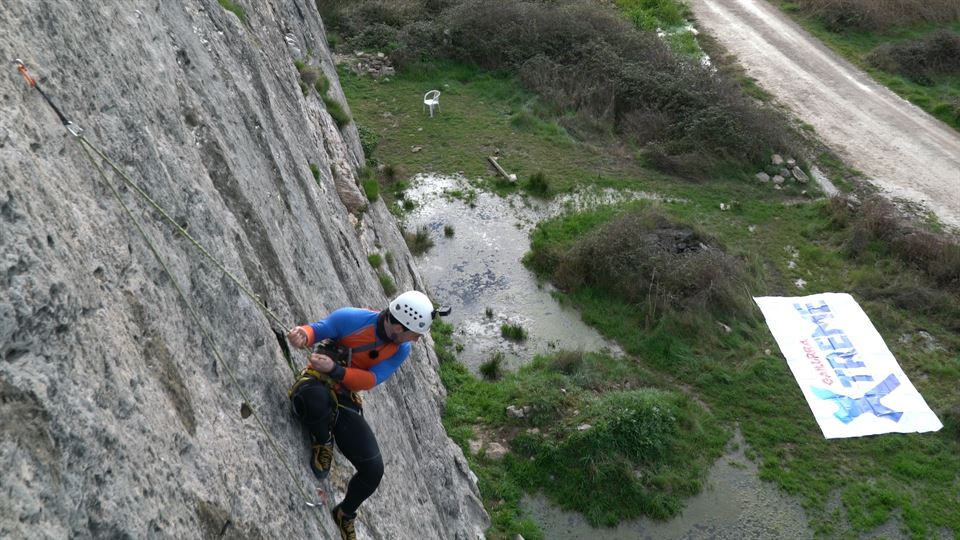 Gaztanazpi eskalatzen