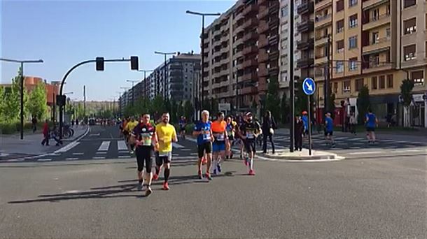 Más de 5.000 corredores en la maratón Martín Fiz de la capital alavesa