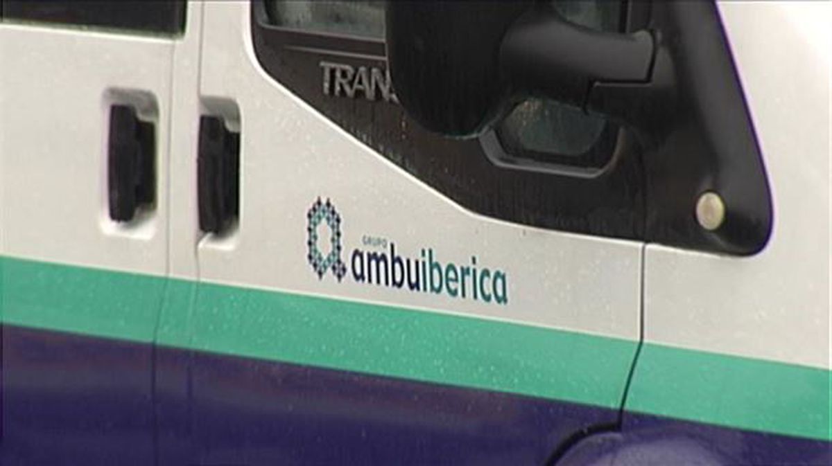 30 ambulancias de Ambuibérica resultados calcinadas en el incendio. Foto: EiTB