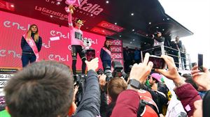 9. etapa.  Simon Yates. Argazkia: Efe.