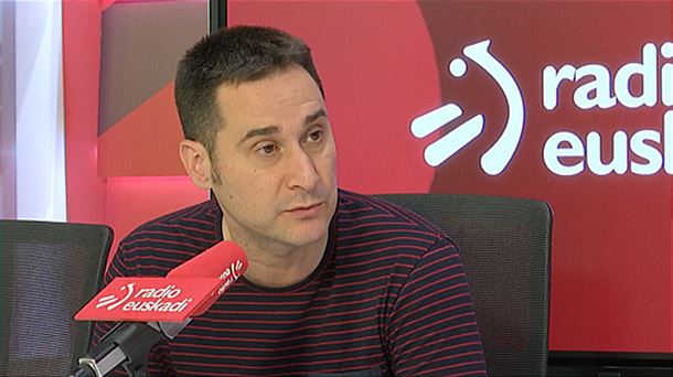 Iker Casanova, Radio Euskadiko estudioetan