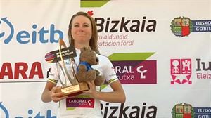 Van Vleuten gana la crono y se coloca líder 