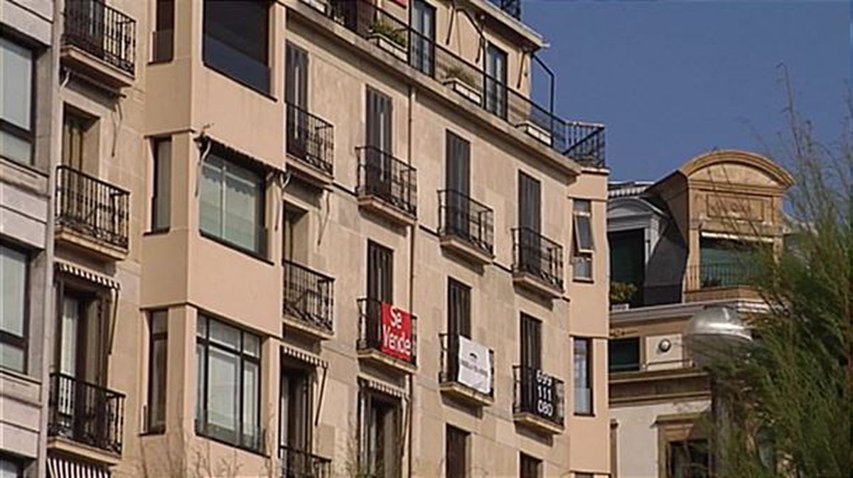 Bigarren eskuko etxebizitzen prezioa % 1,3 igo da Euskadin, 2018ko abuztuan. Artxiboko irudia: EiTB