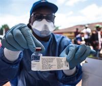 Kenyako zientzialariek ebolaren aurkako bi txerto aurkitu dituztela iragarri dute