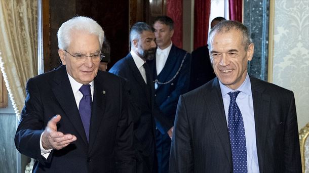 Mattarella eta Cottarelli, gaur, Quirinalen. Argazkia: Italiar Errepublikako Presidentetza