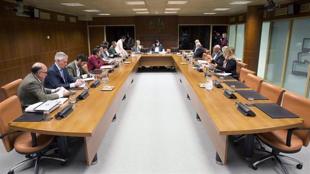 Imagen de archivo de una reunión de la Ponencia de Autogobierno. Foto: EFE