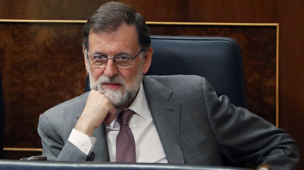 Sáenz de Santamaría y Rajoy durante la sesión de control en el Congreso. Foto: EFE
