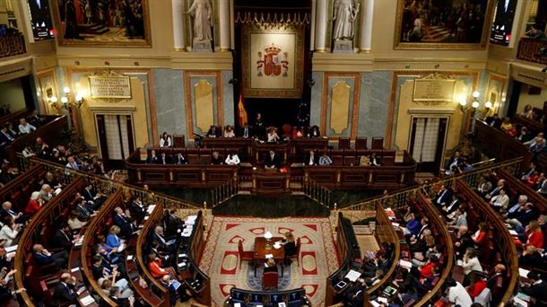 El BOE publica el decreto de disolución de las Cortés y convocatoria del 10N