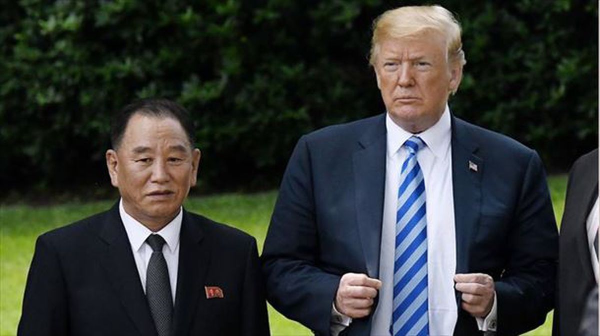 Donald Trump y Kim Yong Chol. Foto: EFE
