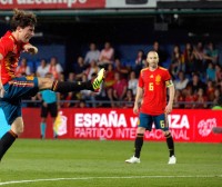 España empata ante Suiza y Odriozola marca un golazo
