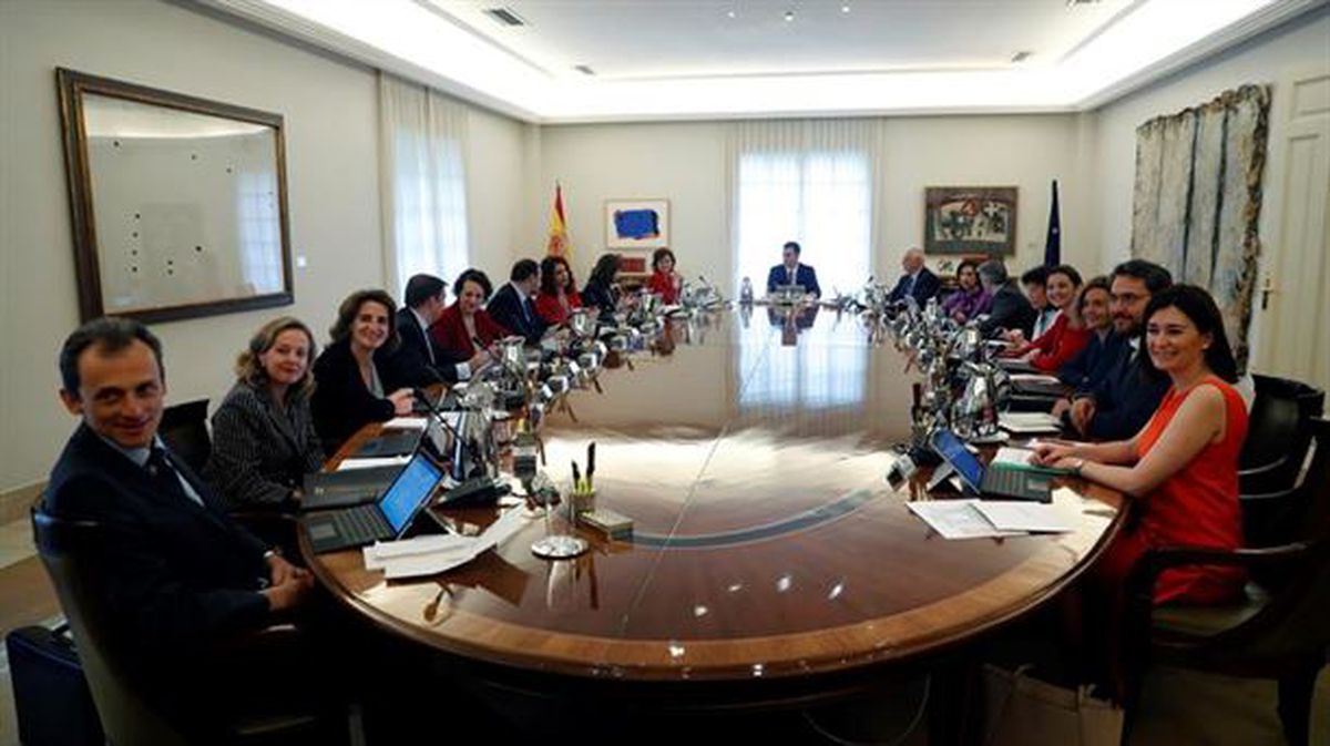 Primera reunión del Consejo de Ministros de Pedro Sánchez.