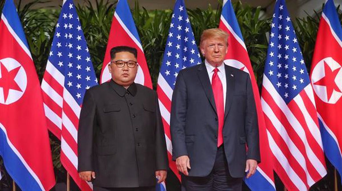 Goi-bilera historikoa, Donald Trump eta Kim Jong Unen artean. Argazkia: EFE