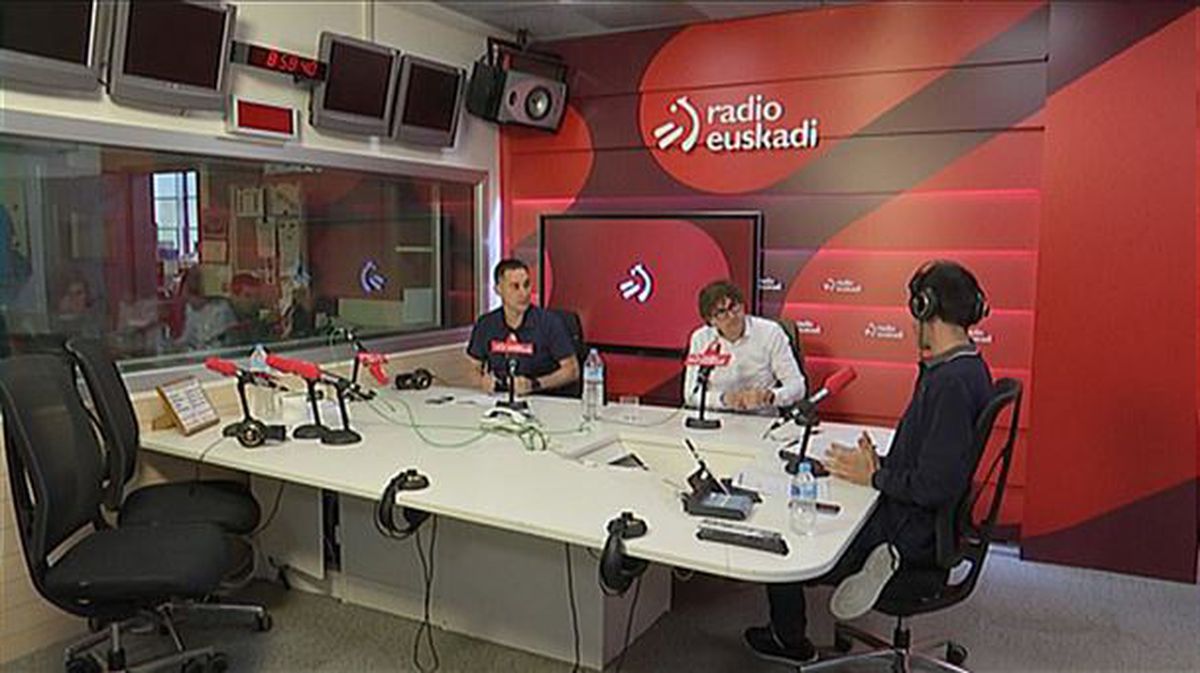 Radio Euskadiko tertulia, gaur. Argazkia: EiTB. 