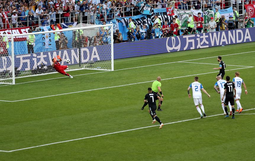 Messik penaltia huts egin du Argentina-Islandia (1-1) partidan. Argazkia: EFE