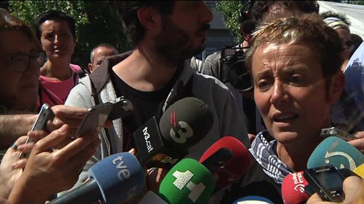 Bel Pozueta agradece emocionada la solidaridad de los reunidos en Pamplona