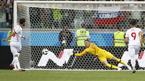 Tunisia-Ingalaterra  (1-2). Ferjani Sassik Tunisiaren gola egin du penaltiz. Argazkia: EFE