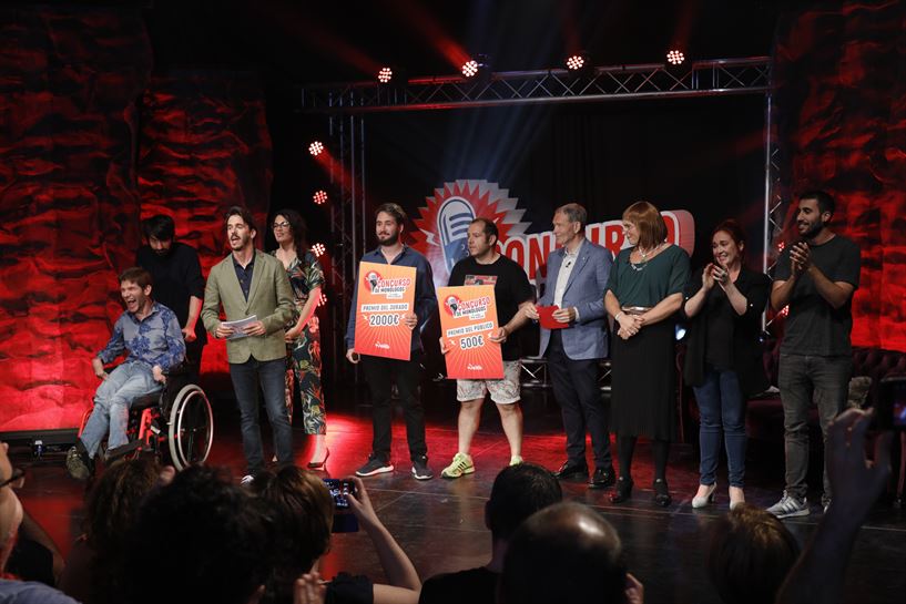 Finalistas y jurado del concurso