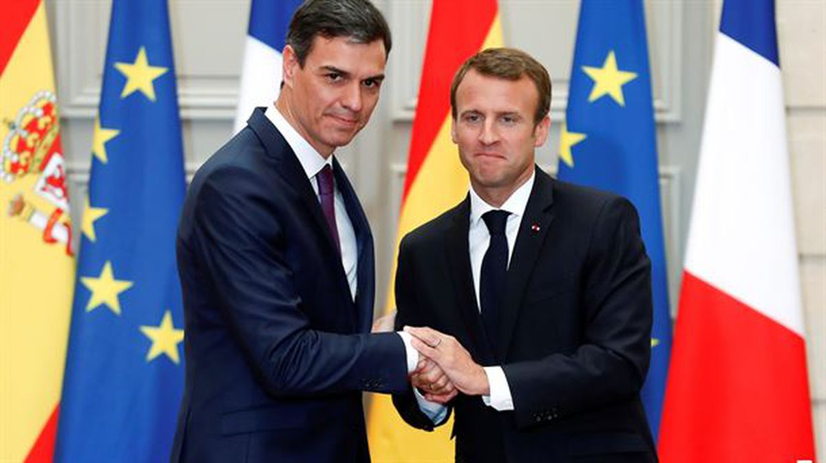 Pedro Sanchez Espainiako presidentea eta Emmanuel Macron Frantziako presidentea. EFE