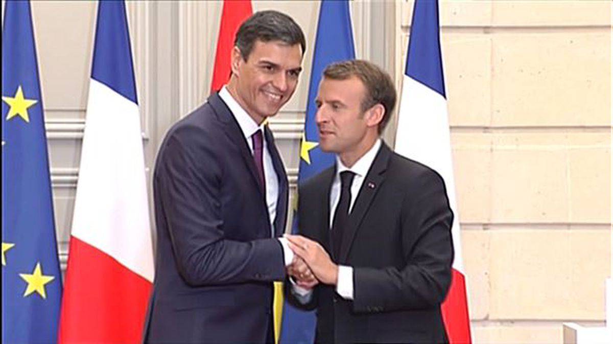 El presidente español, Pedro Sánchez, y el presidente francés, Emmanuel Macron. EFE