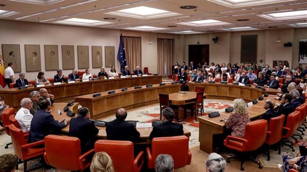 Homenaje a las víctimas del terrorismo en el Congreso español. Foto: Efe