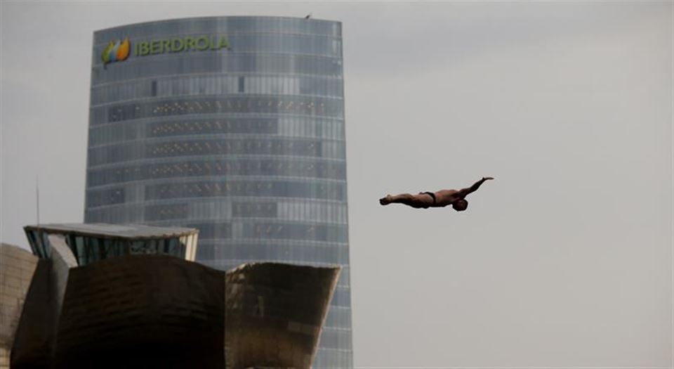 Red Bull Cliff Diving jauziak Bilbo 2018. Argazkia: Efe.