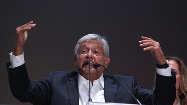 López Obrador celebra su victoria. EFE